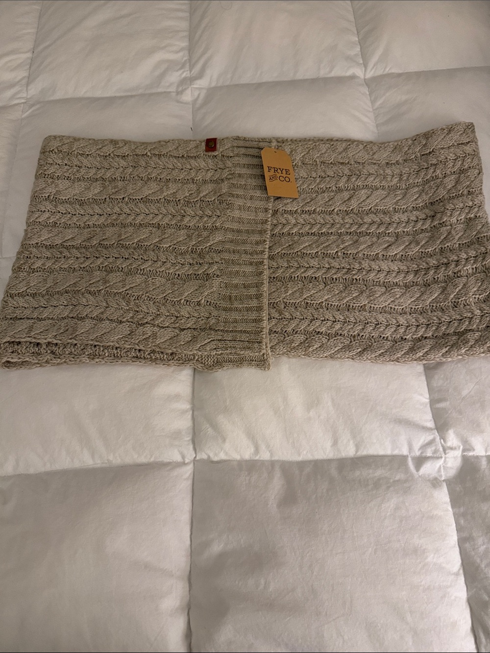 Frye and Co. unisex Cable Knit scarf- Beige
